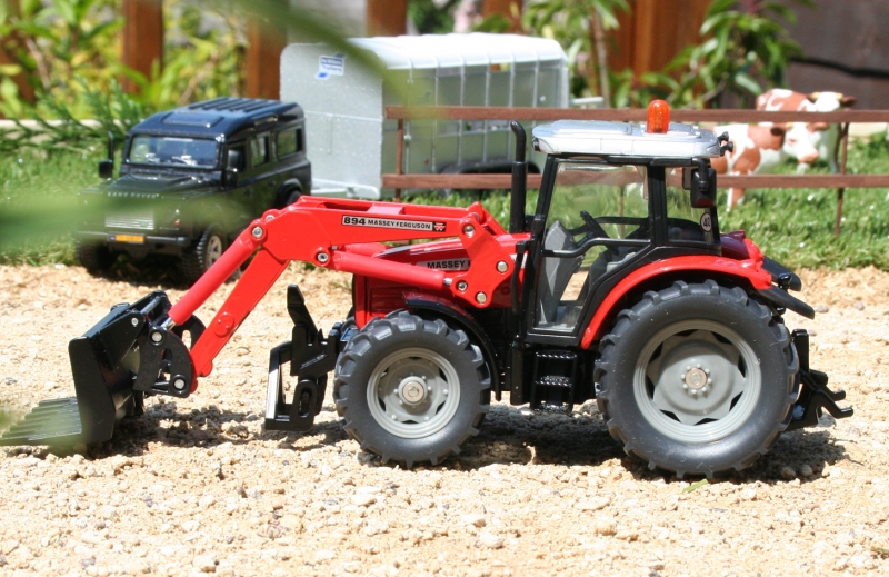 SIK 3653 Massey Ferguson Front Loader